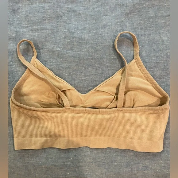 Bundle of 2 Hatch Nursing and pumping Bras - Picture 2 of 7